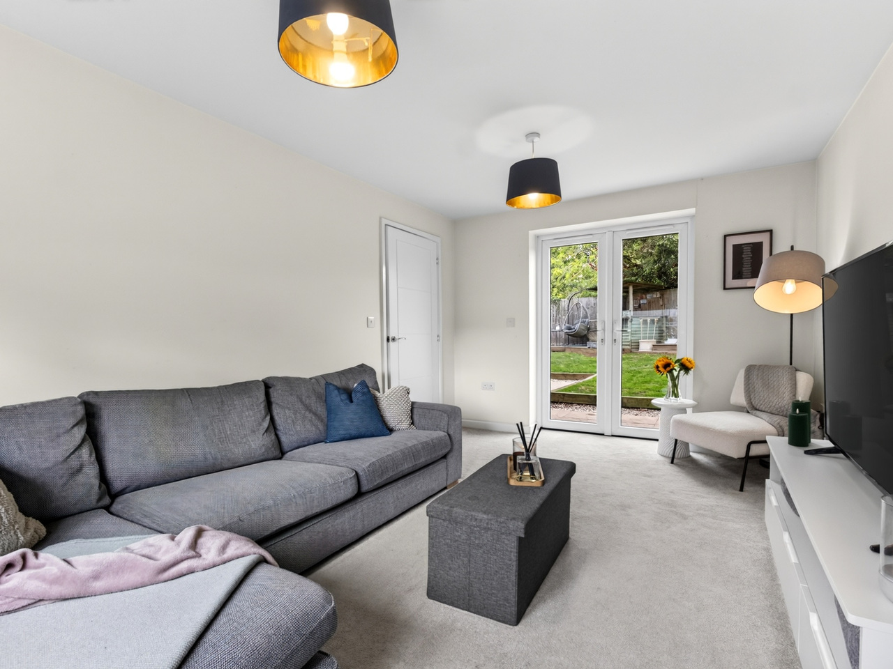 Living Room (2)