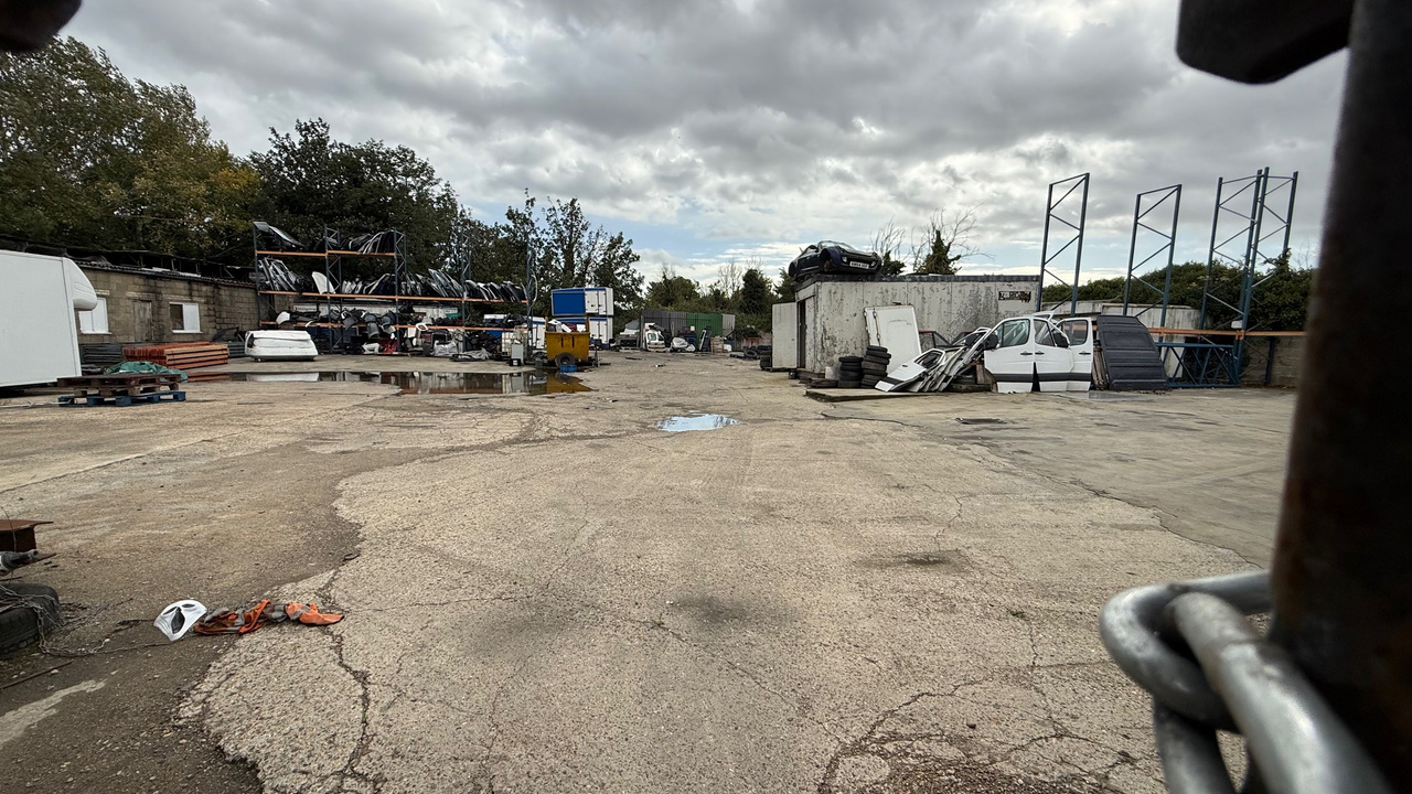 Commercial yard