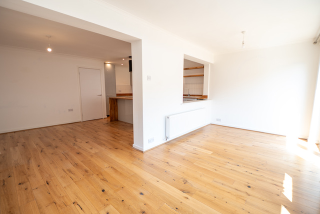Kitchen Lounge