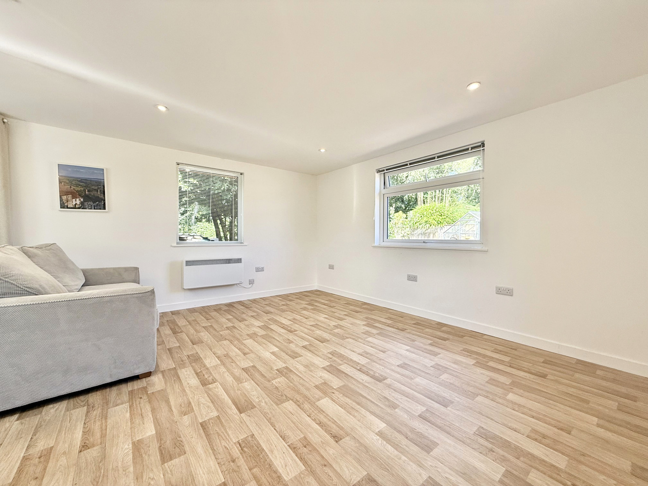 Pennington Close, West Moors, Ferndown, Dorset, BH22