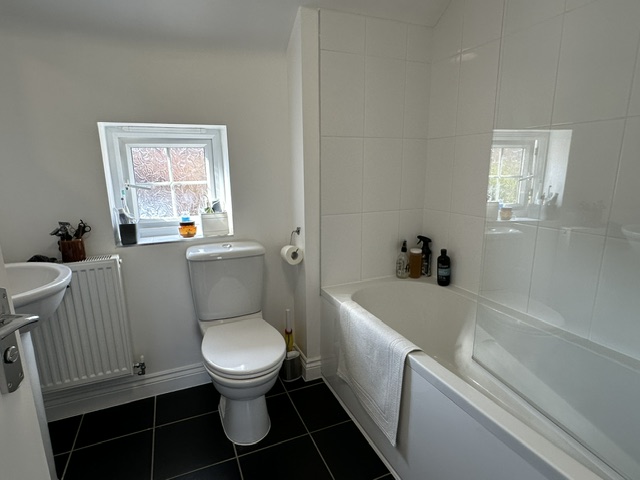 BATHROOM.jpeg