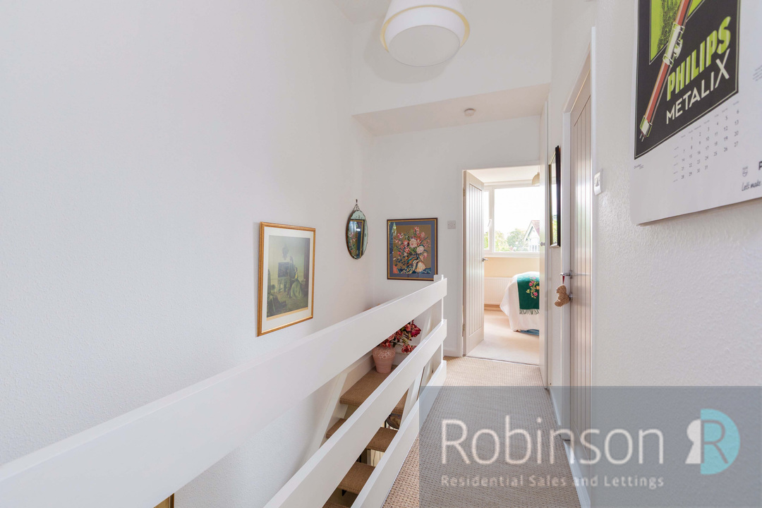26 Lynton Green-13