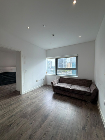 Flat 176, Delta Point, 35 Wellesley Road, Croydon, Greater London