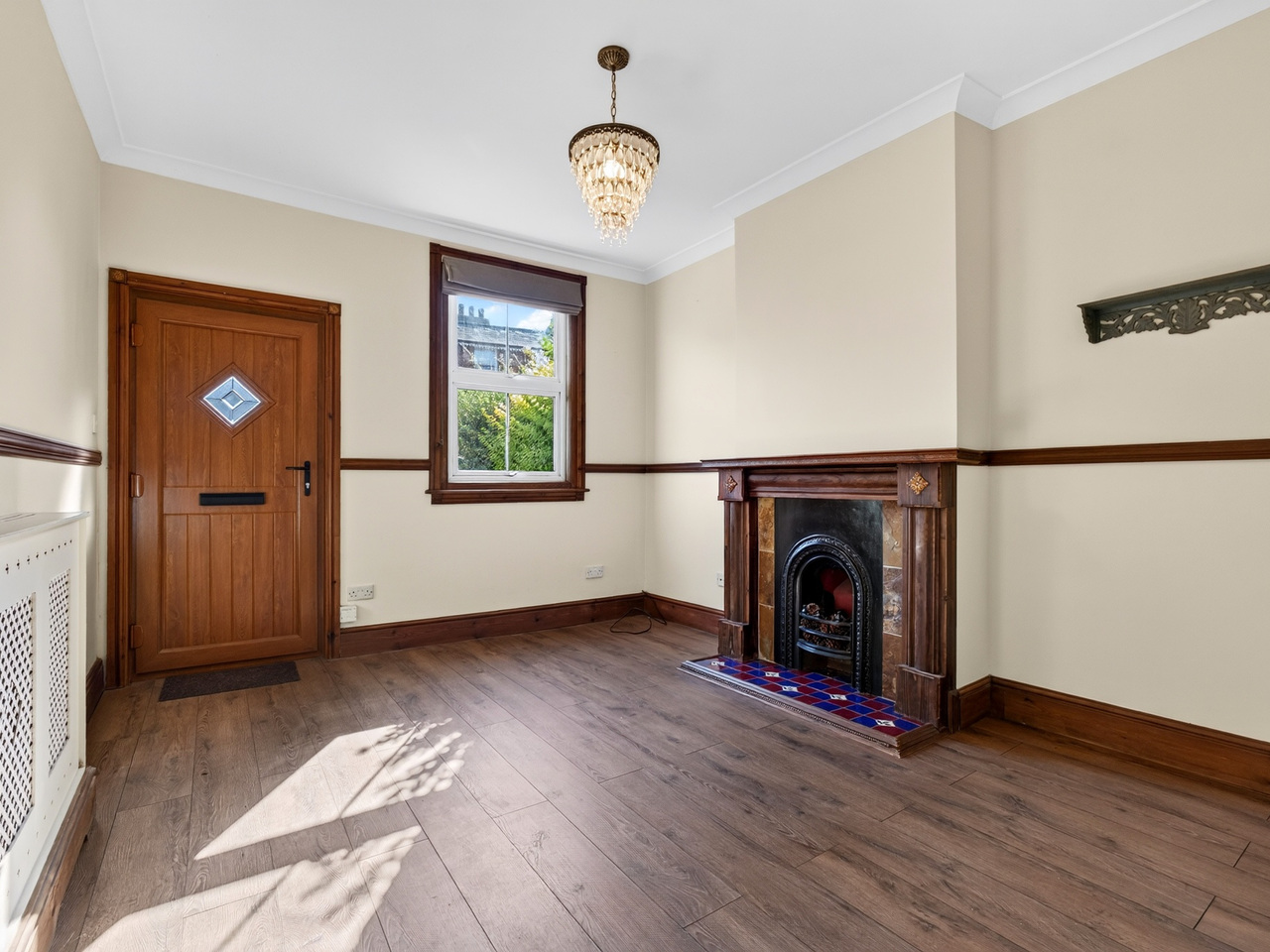 Living Room (2)