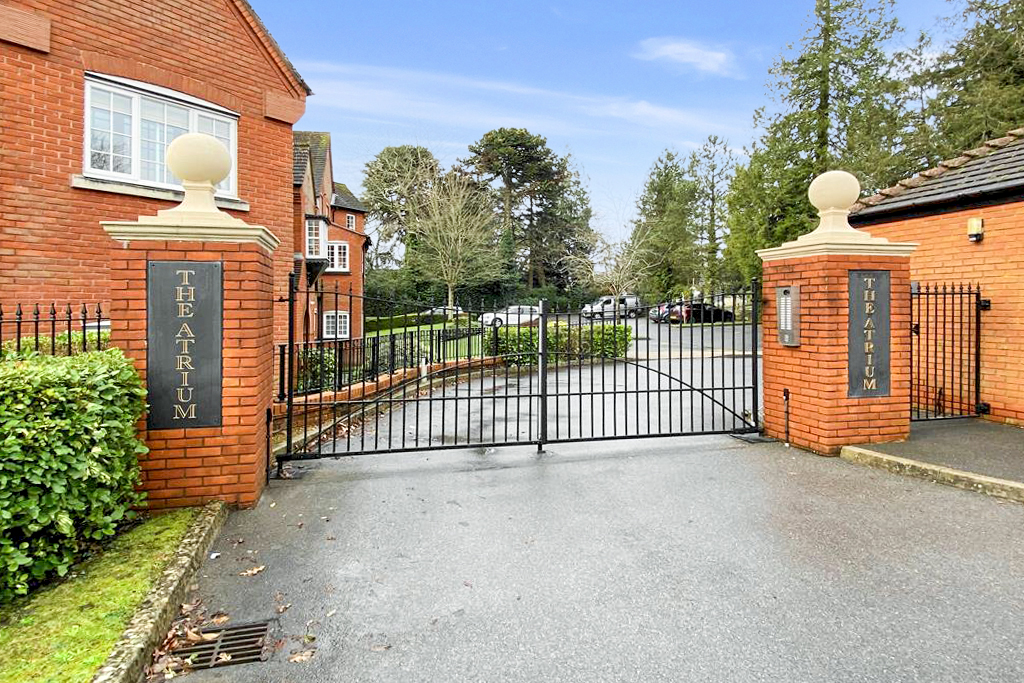Flat 16, The Atrium, Whincroft Close, Ferndown, Dorset