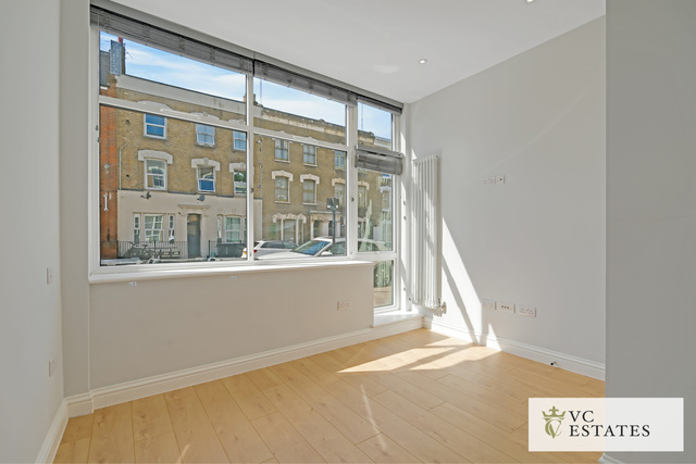 VC_Est- Flat 2, 140 Chatsworth Road, London, E5 0LT-7.jpeg