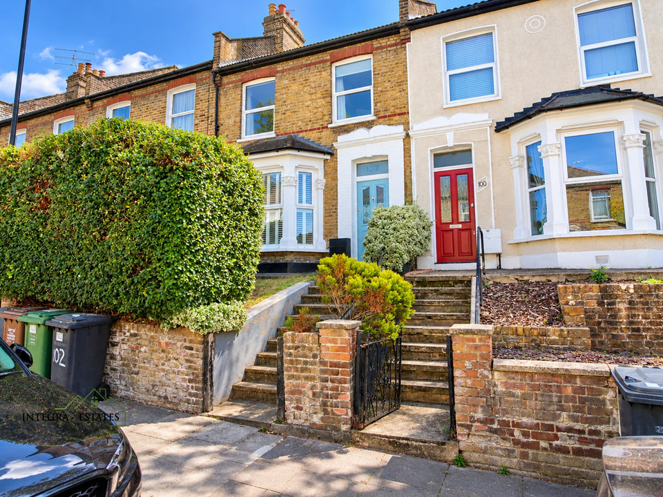 braidwood-road-se6-terraced-house-front-exterior