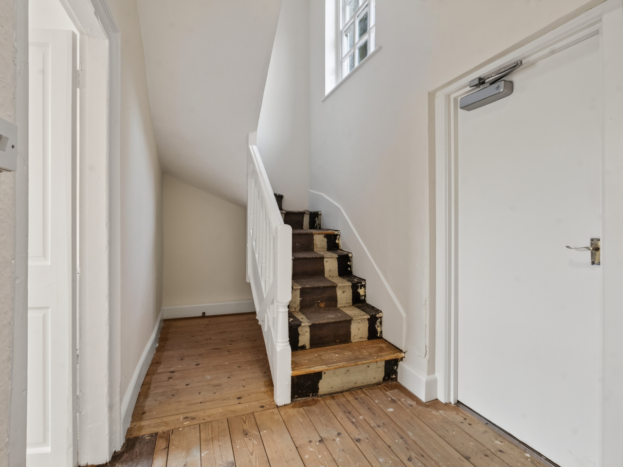 Flat Hall