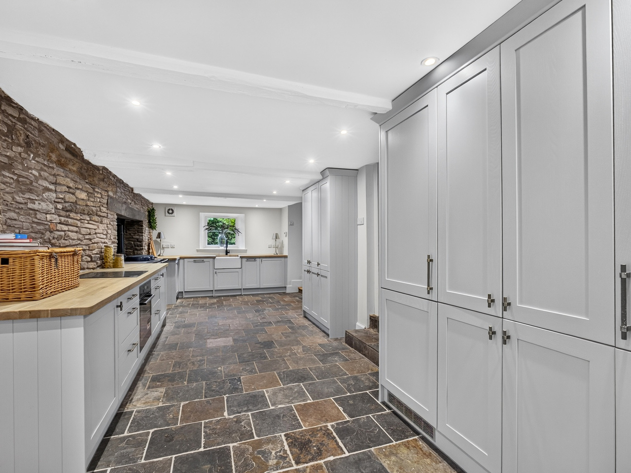 Kitchen (2)