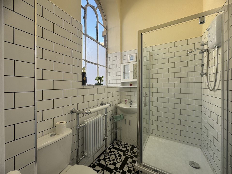 Shower/WC