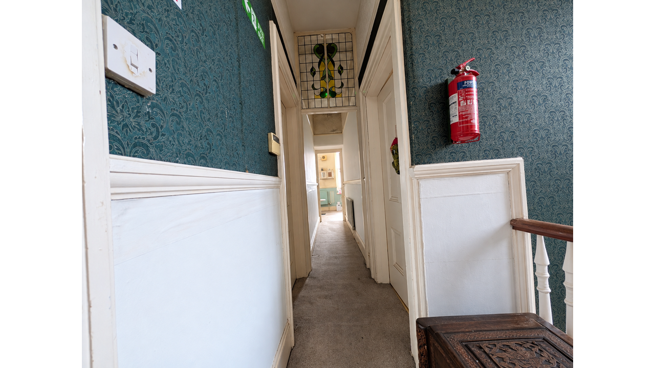 1st Floor Hall