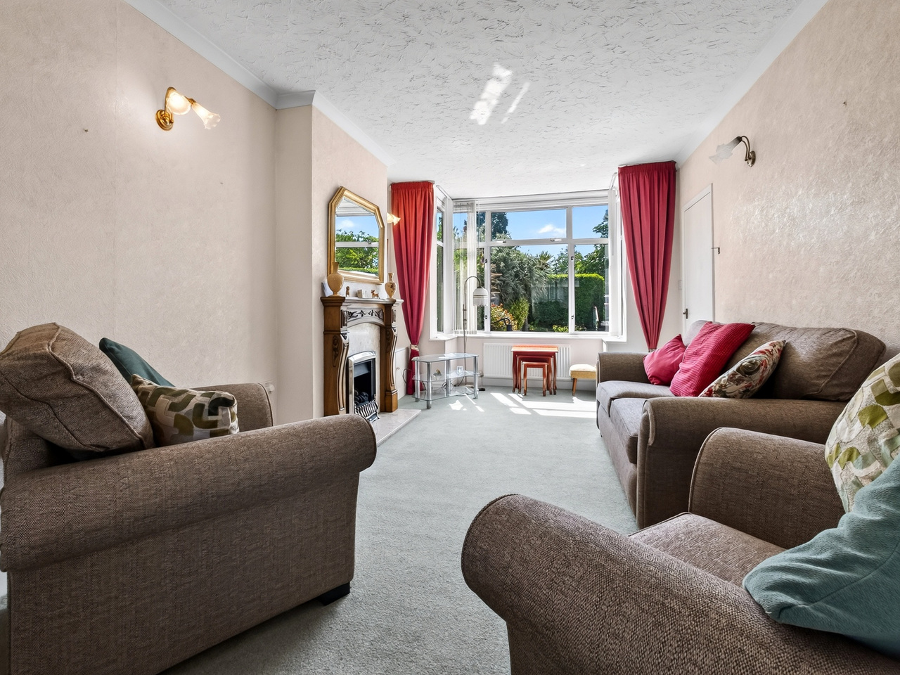 Living Room (2)