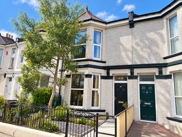 Elegant Front Elevation