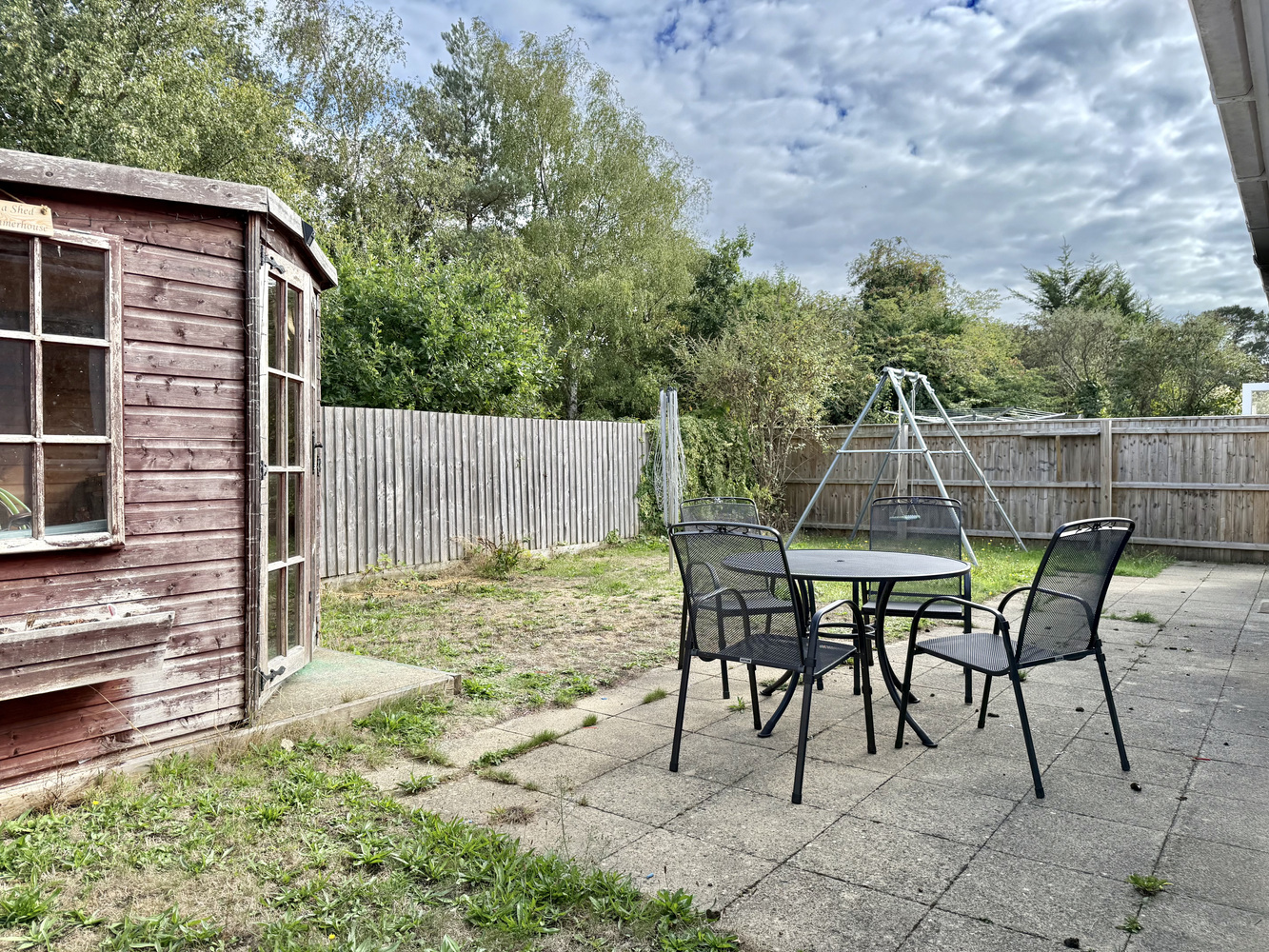 Elmhurst Road, West Moors, Ferndown, Dorset, BH22