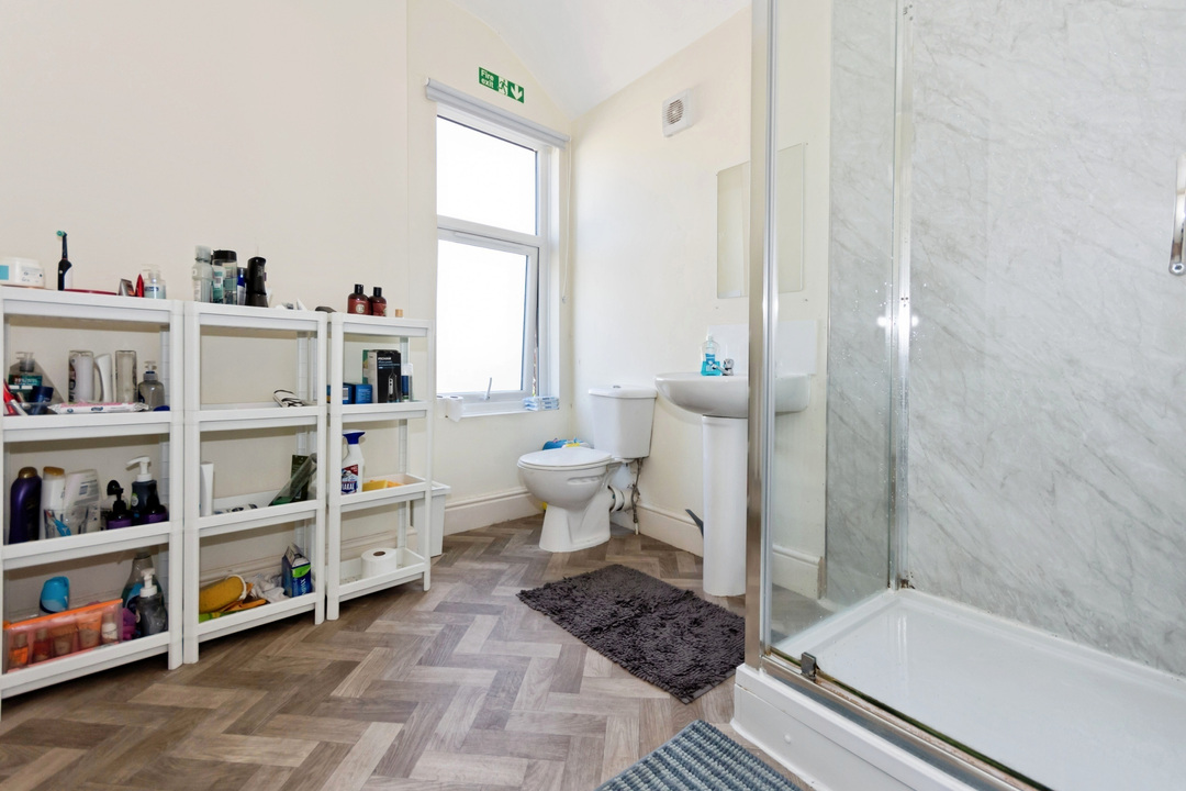Main shower room