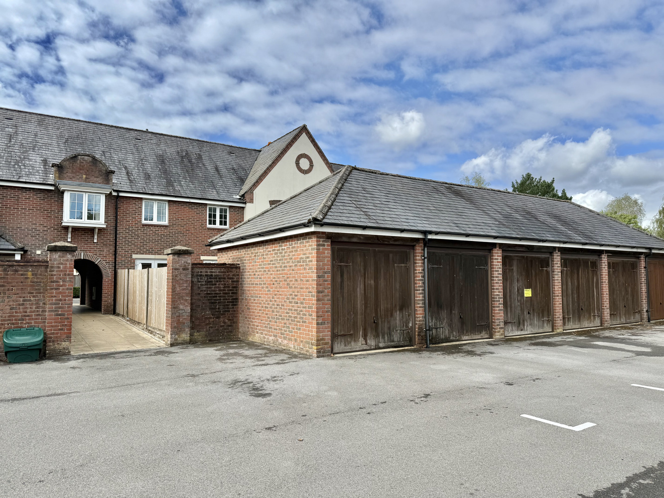 Cracklewood Close, West Moors, Ferndown, Dorset, BH22