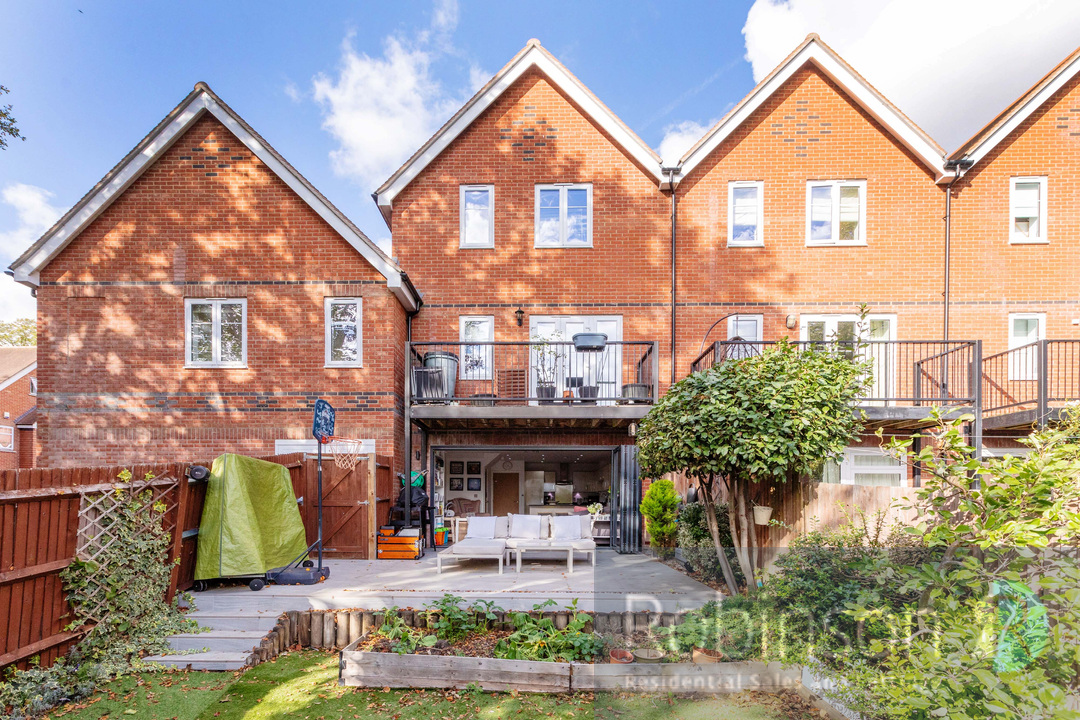 8 Vicarage Mews-4