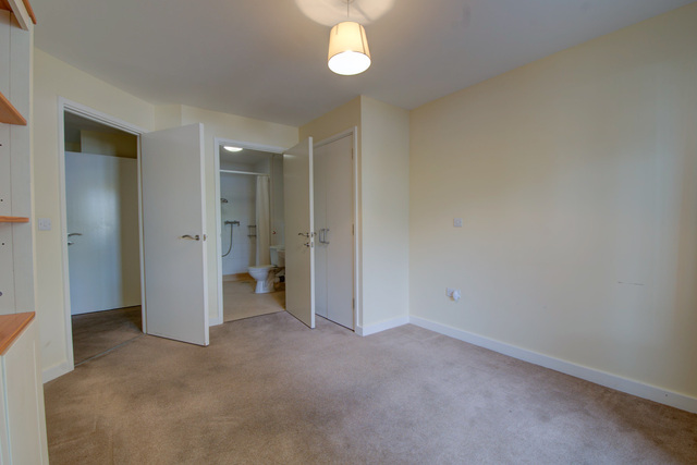 Principal Bedroom and Wet Room