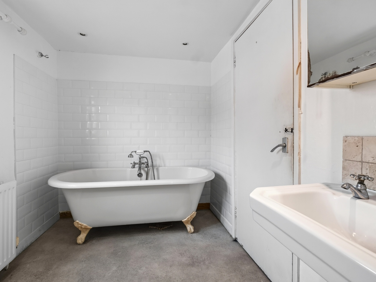 Bathroom (2)