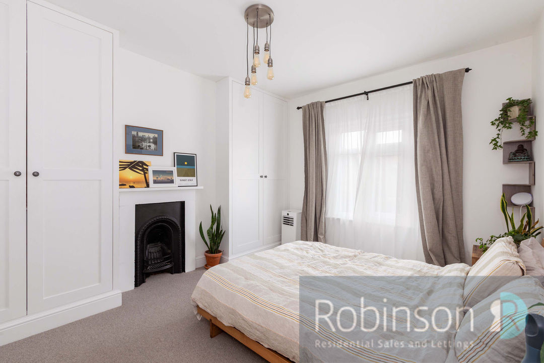 16 Fairford Road-16