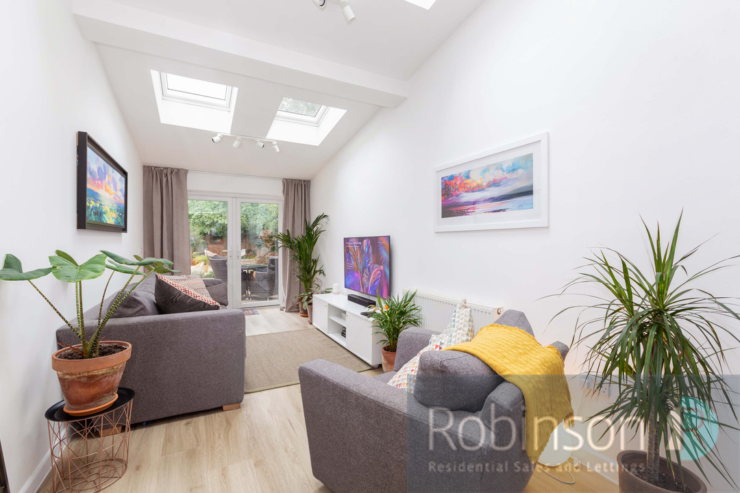 16 Fairford Road-15