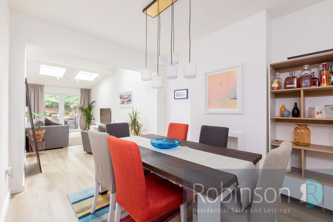 16 Fairford Road-14