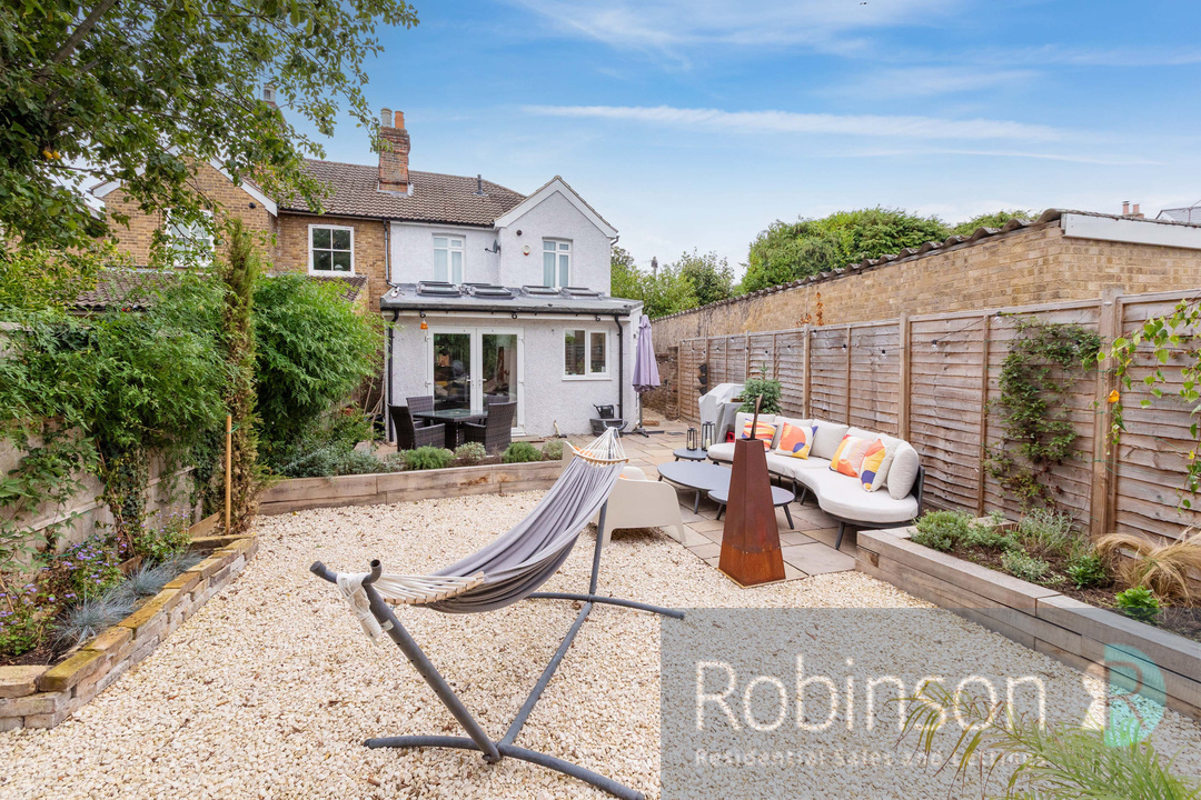 16 Fairford Road-5