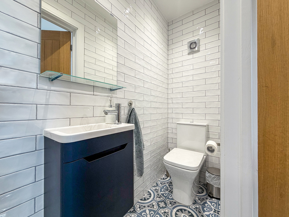 En-Suite 2