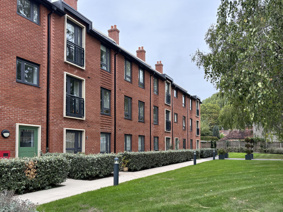 Crescent Place