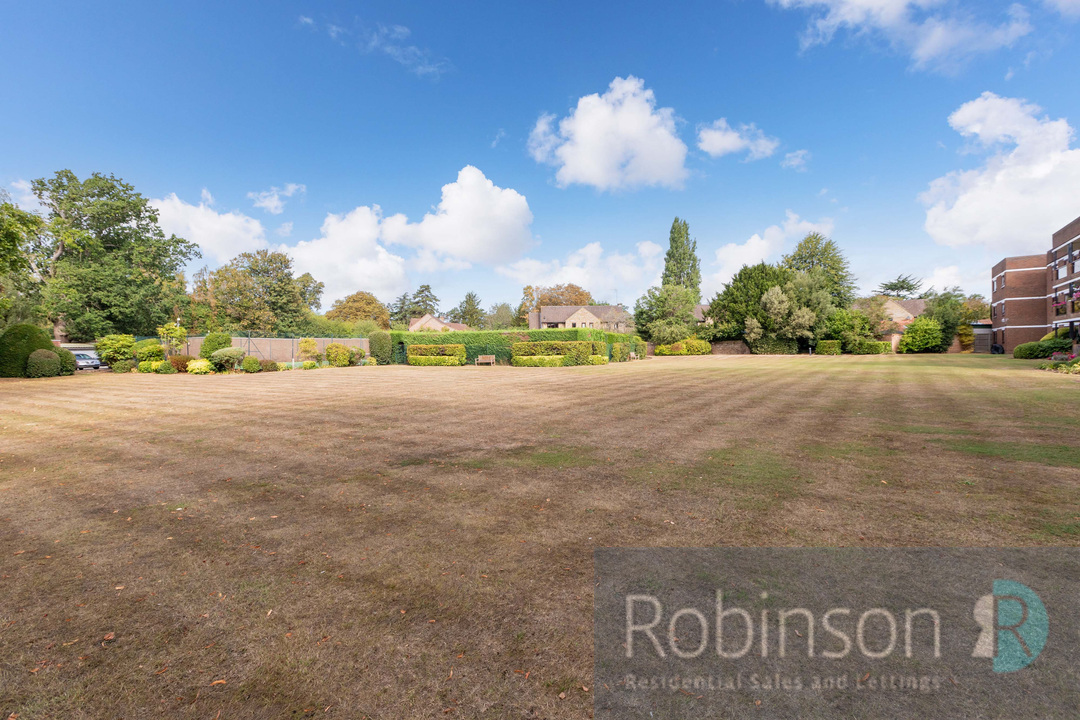 19 Woodhurst South-6