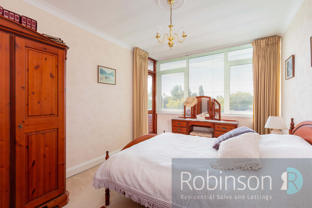 19 Woodhurst South-20
