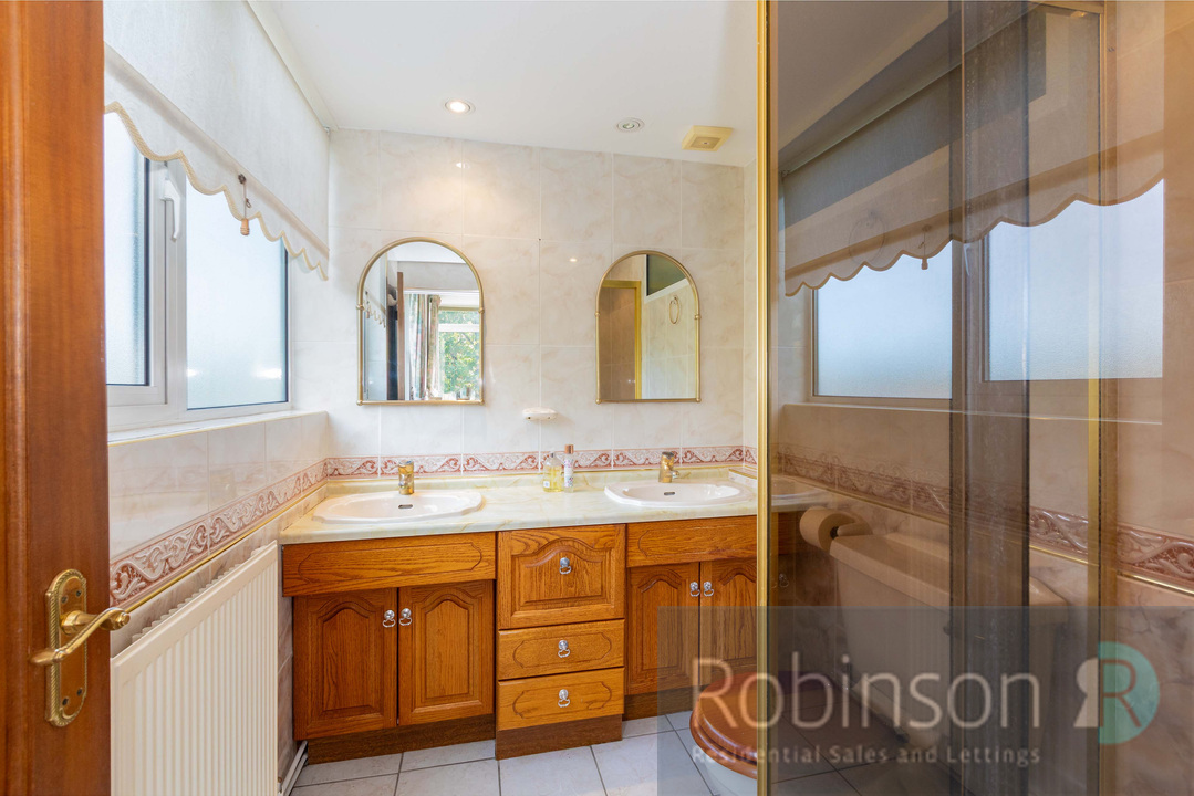 19 Woodhurst South-18