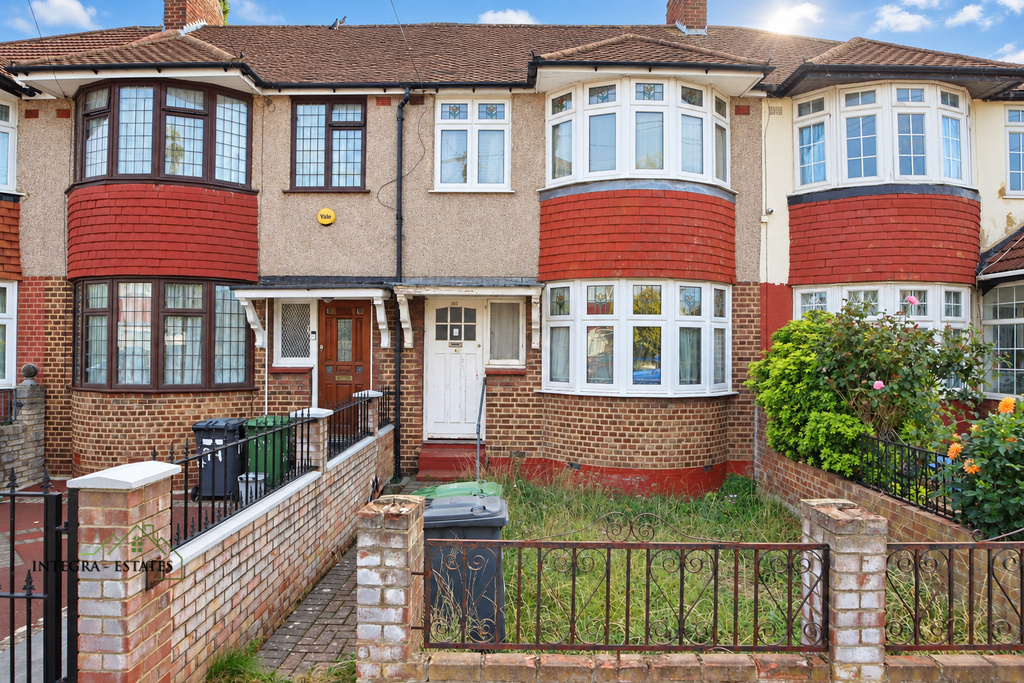 catford_se6_front_exterior_terraced_house_10